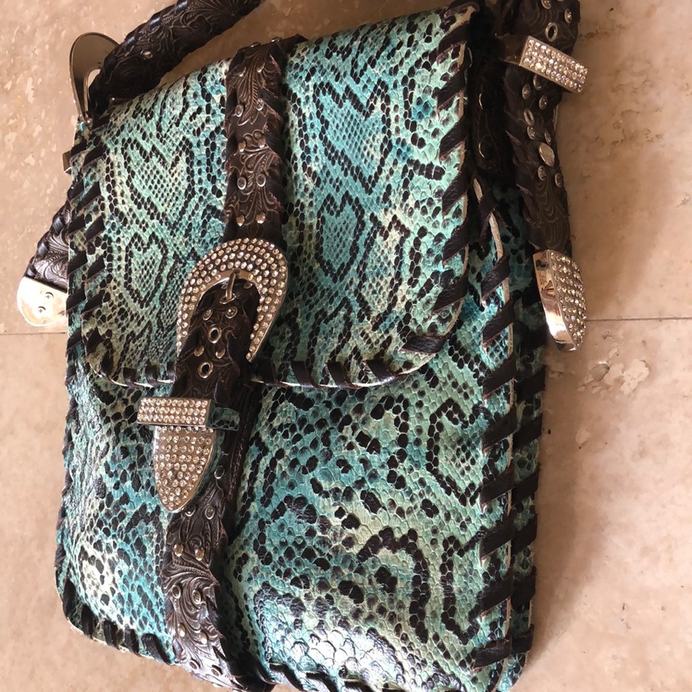 Charm & Luck handbag💕 - Picture 2 of 3